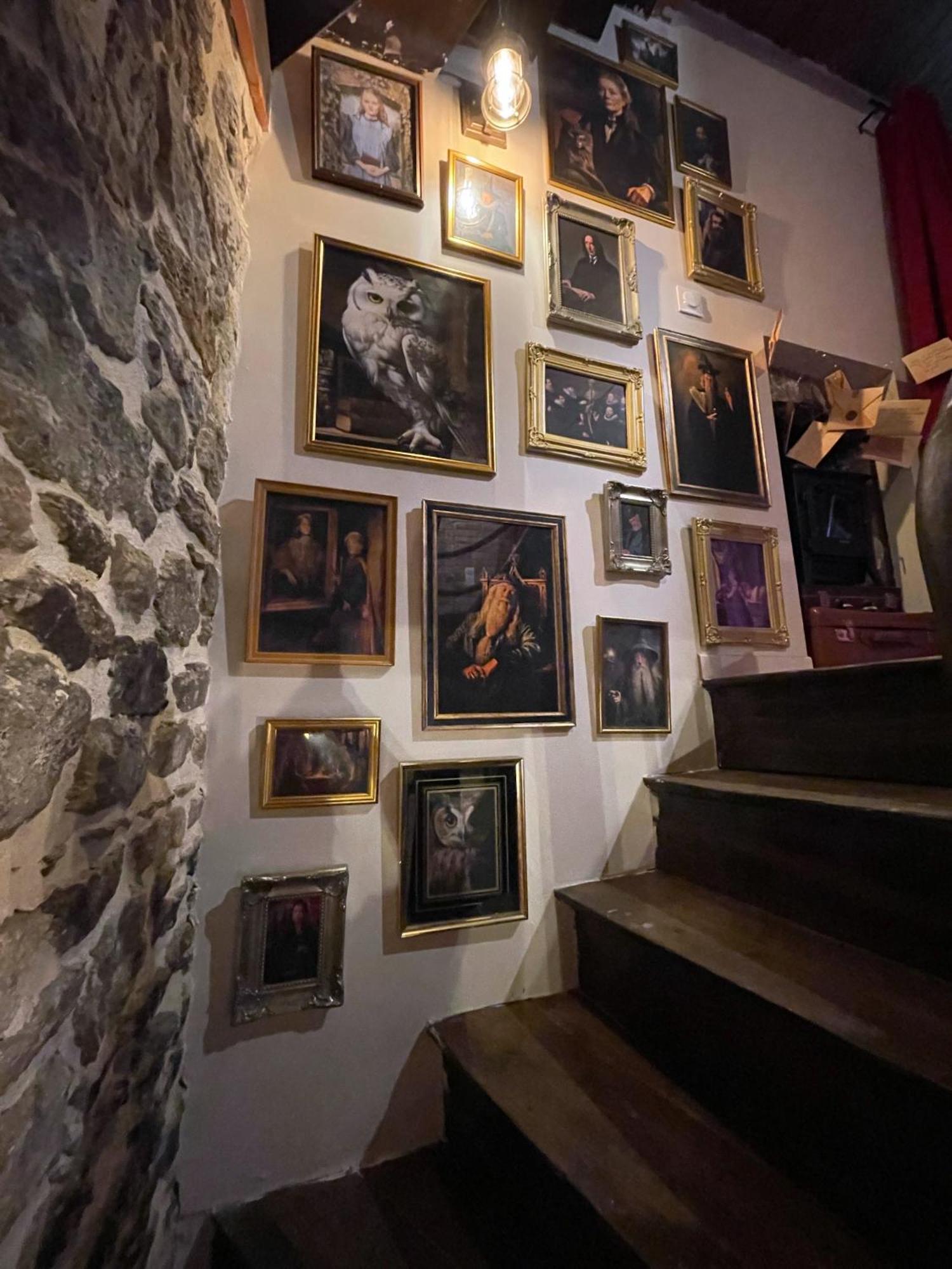 Impasse Des Mysteres - La Maison Des Sorciers Lehon/Dinan Exteriér fotografie
